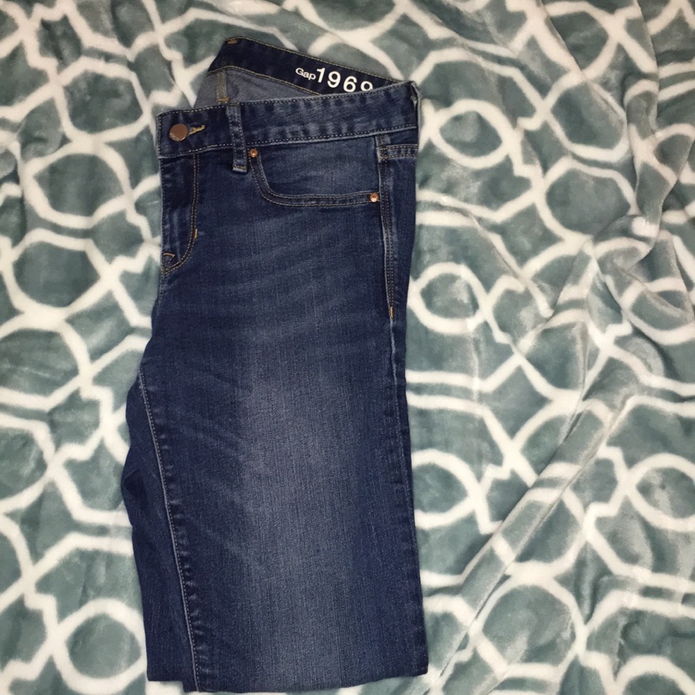 Gap Jeans “always skinny” 27 regular
